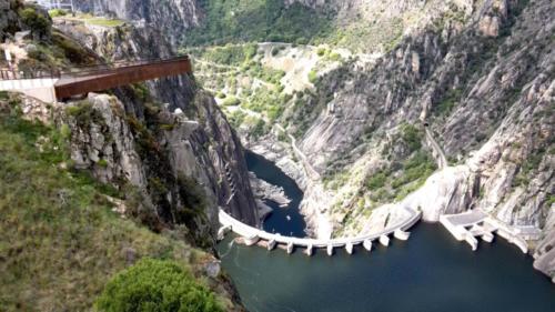 Mirador del Fraile y presa de Aldeadávila