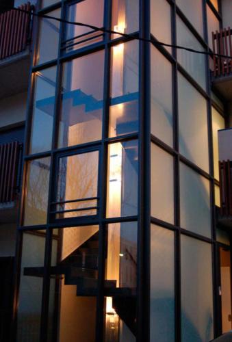 escalera caja transparente